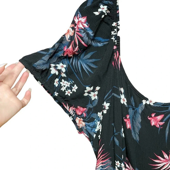 City Chic Black Floral Palm‎ Button Front Off the Shoulder Romper Plus Size 24 - Picture 3 of 11